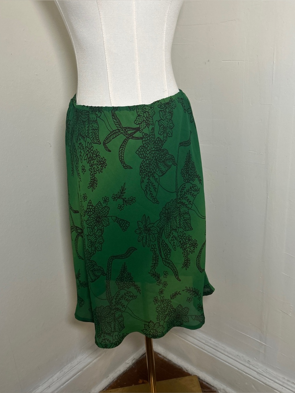 Vintage whimsygoth Green midi slip skirt with black floral print